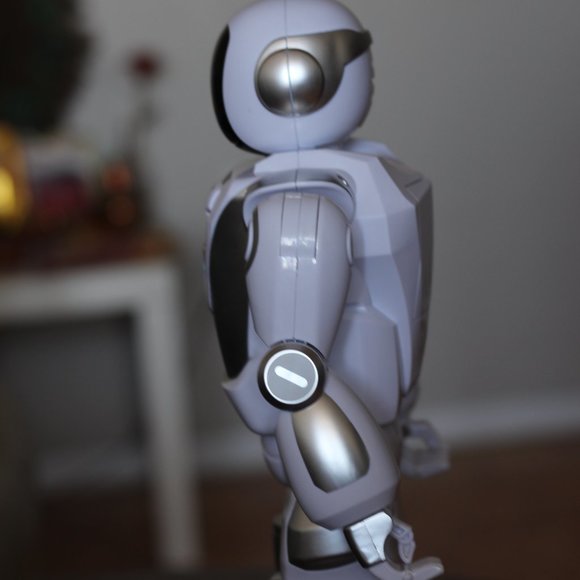 programmable dancing robot - Picture 3 of 7